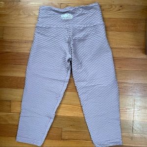 Cropped Croco Booty by Brabants mauve leggings